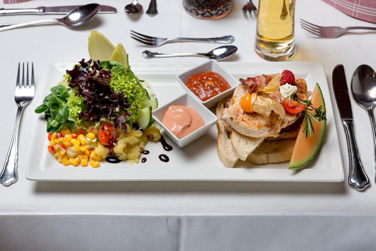 Restaurant Gaestehaus Wiesenheim Uderns Εξωτερικό φωτογραφία