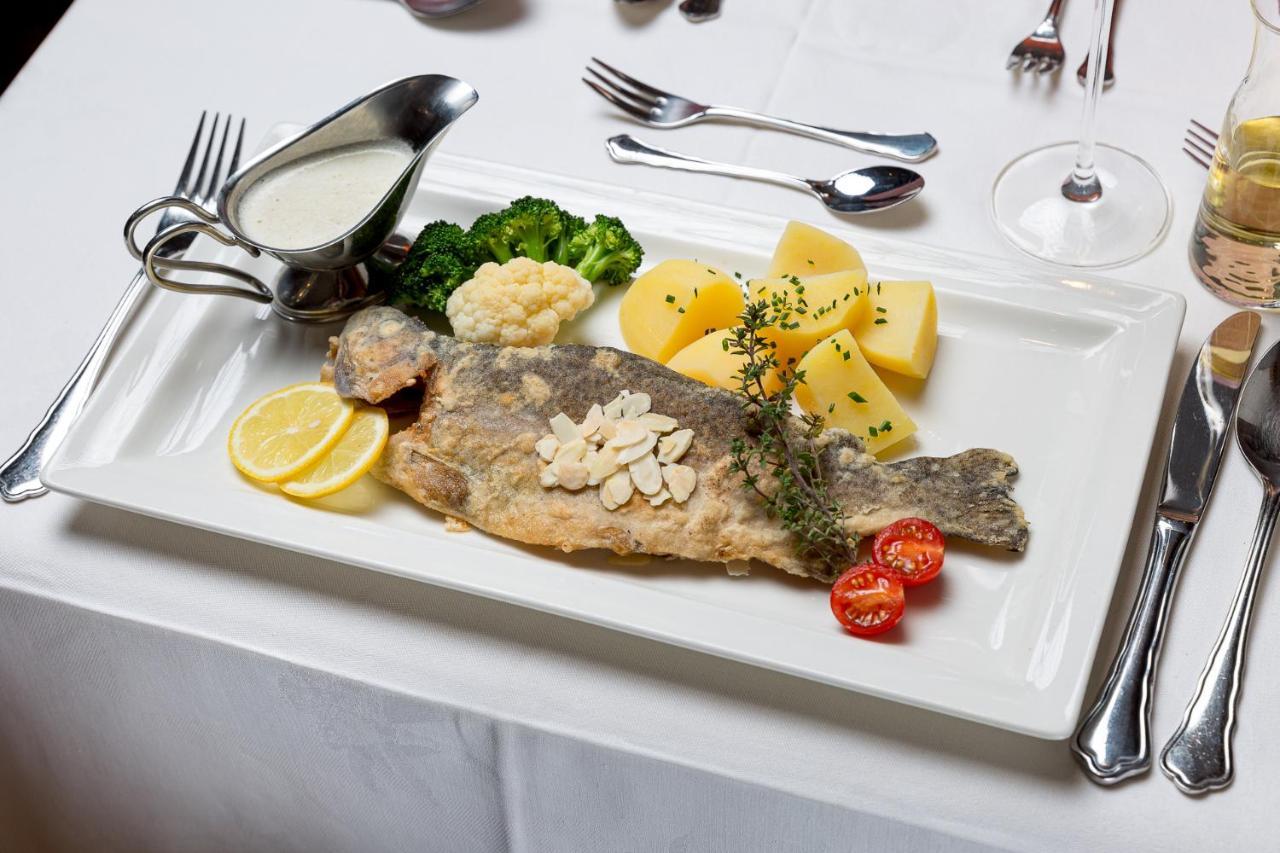 Restaurant Gaestehaus Wiesenheim Uderns Εξωτερικό φωτογραφία