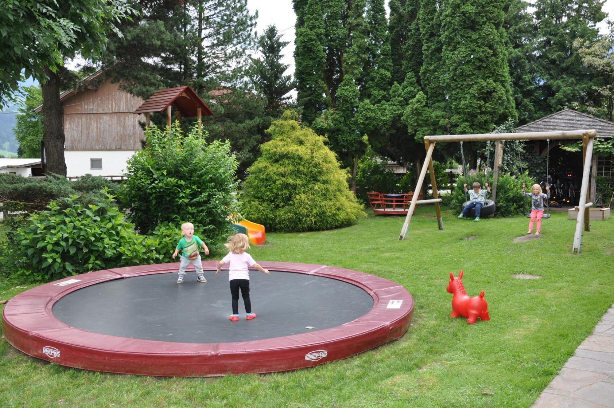 Restaurant Gaestehaus Wiesenheim Uderns Εξωτερικό φωτογραφία